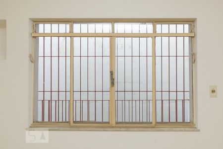 Casa à venda com 361m², 7 quartos e sem vaga Casa à venda com 361m², 7 quartos e sem vagaJanela da suíte 2