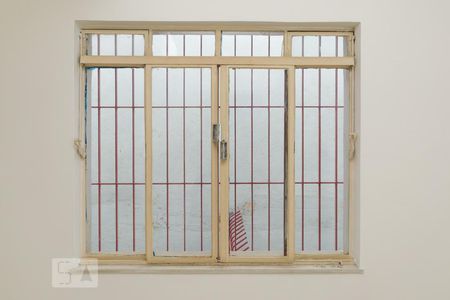 Casa à venda com 361m², 7 quartos e sem vaga Casa à venda com 361m², 7 quartos e sem vagaJanela do quarto 4