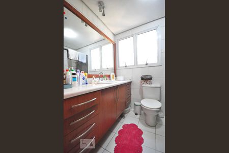 Apartamento à venda com 132m², 4 quartos e 2 vagasBanheiro suíte 3