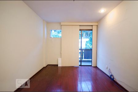 Apartamento à venda com 275m², 3 quartos e 3 vagasPrimeiro quarto