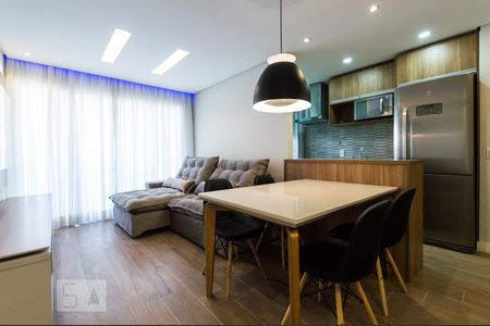 Sala de apartamento para alugar com 1 quarto, 50m² em Empresarial 18 do Forte, Barueri