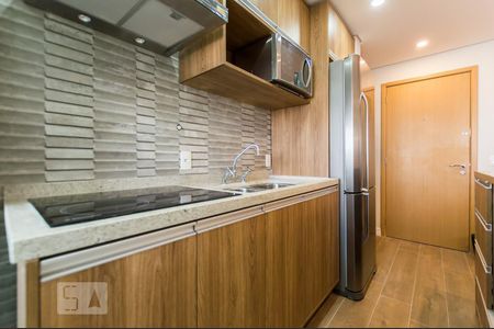 Cozinha de apartamento para alugar com 1 quarto, 50m² em Empresarial 18 do Forte, Barueri