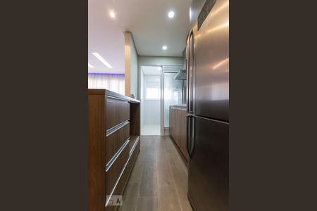 Cozinha de apartamento para alugar com 1 quarto, 50m² em Empresarial 18 do Forte, Barueri