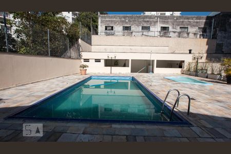 Apartamento à venda com 68m², 2 quartos e 1 vaga Apartamento à venda com 68m², 2 quartos e 1 vagapiscina