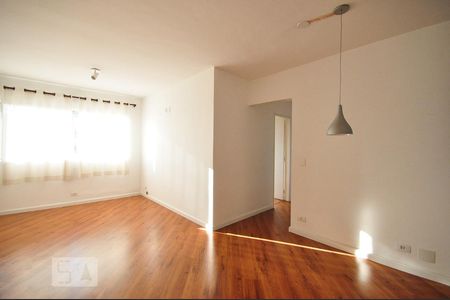 Sala de apartamento para alugar com 2 quartos, 74m² em Vila Gomes, São Paulo
