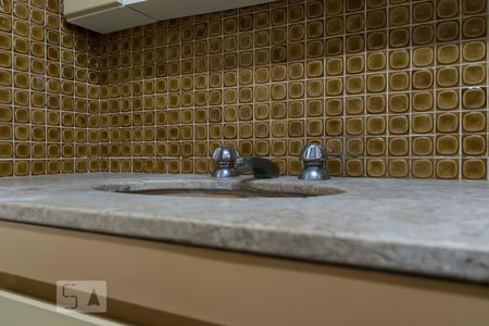 Apartamento à venda com 80m², 2 quartos e 1 vagaBanheiro (Torneira)