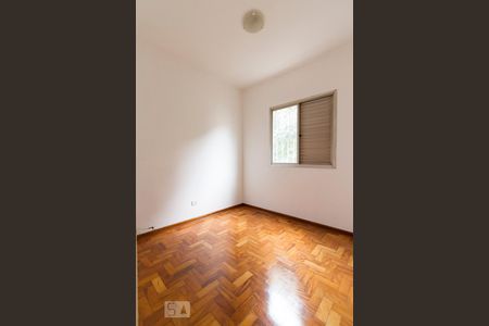 Quarto 1  de apartamento para alugar com 3 quartos, 80m² em Vila Cláudia, São Paulo