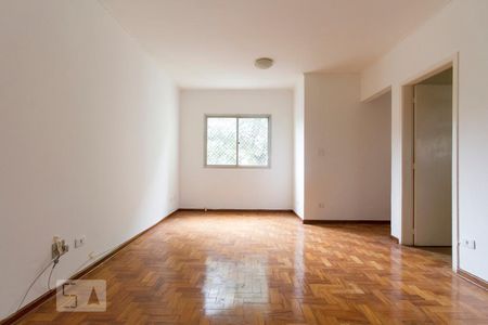 Sala  de apartamento para alugar com 3 quartos, 80m² em Vila Cláudia, São Paulo