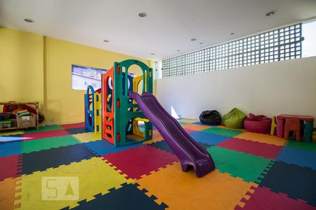 Apartamento à venda com 120m², 3 quartos e 1 vaga Apartamento à venda com 120m², 3 quartos e 1 vagaPlayground