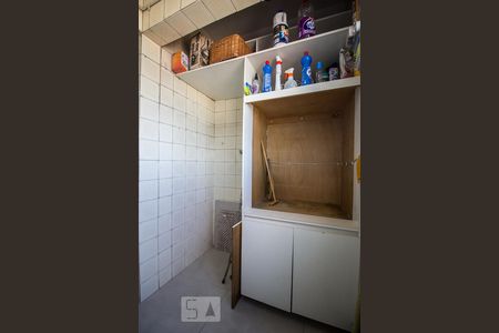 Apartamento à venda com 120m², 3 quartos e 1 vaga Apartamento à venda com 120m², 3 quartos e 1 vagaLavanderia
