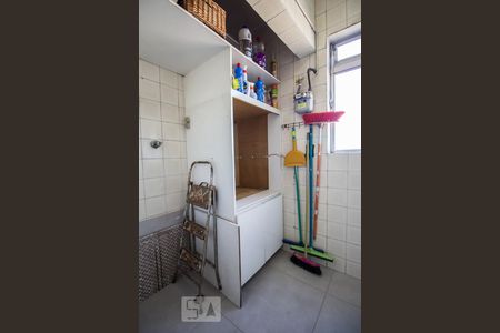 Apartamento à venda com 120m², 3 quartos e 1 vaga Apartamento à venda com 120m², 3 quartos e 1 vagaLavanderia