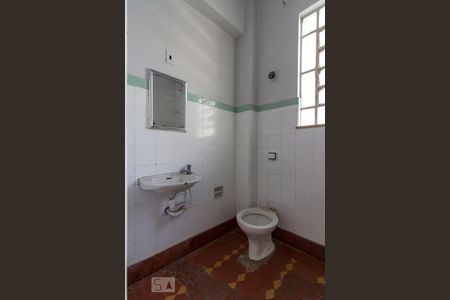 Banheiro  de apartamento para alugar com 2 quartos, 65m² em Brás, São Paulo