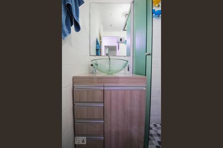 Banheiro de apartamento para alugar com 2 quartos, 41m² em Jardim Dom Bosco, São Paulo