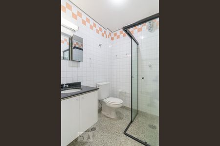 Apartamento à venda com 450m², 5 quartos e 4 vagas Apartamento à venda com 450m², 5 quartos e 4 vagasBanheiro de Serviço