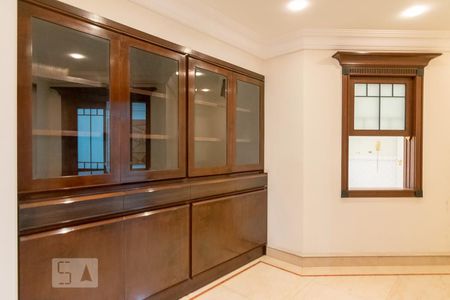 Apartamento à venda com 450m², 5 quartos e 4 vagas Apartamento à venda com 450m², 5 quartos e 4 vagasCristaleira