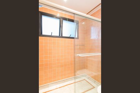 Apartamento à venda com 450m², 5 quartos e 4 vagas Apartamento à venda com 450m², 5 quartos e 4 vagasBanheiro da Suite 2