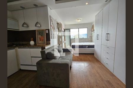 Sala/Quarto de kitnet/studio para alugar com 1 quarto, 30m² em Campo Belo, São Paulo