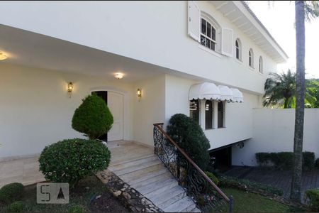 Casa à venda com 577m², 5 quartos e 7 vagasFachada