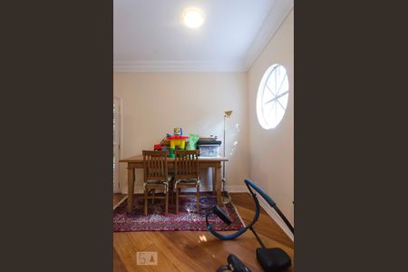 Casa à venda com 577m², 5 quartos e 7 vagasSala piso inferior