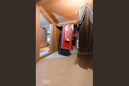 Casa à venda com 577m², 5 quartos e 7 vagasDespensa