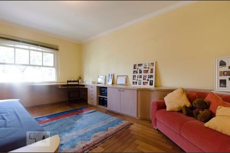 Casa à venda com 577m², 5 quartos e 7 vagasSuíte 2