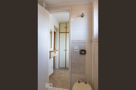 Apartamento à venda com 108m², 3 quartos e 1 vaga Apartamento à venda com 108m², 3 quartos e 1 vagaBanheiro da suíte