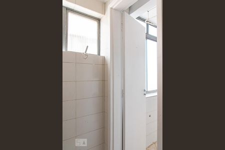 Apartamento à venda com 108m², 3 quartos e 1 vaga Apartamento à venda com 108m², 3 quartos e 1 vagaBanheiro de serviço