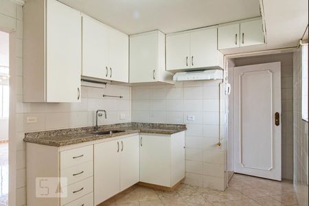 Apartamento à venda com 108m², 3 quartos e 1 vaga Apartamento à venda com 108m², 3 quartos e 1 vagaCozinha