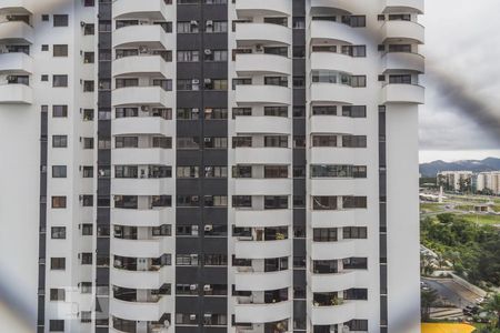 Vista de apartamento para alugar com 2 quartos, 65m² em Barra da Tijuca, Rio de Janeiro