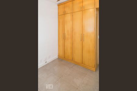 Quarto de apartamento para alugar com 2 quartos, 65m² em Barra da Tijuca, Rio de Janeiro
