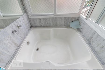 Apartamento à venda com 280m², 4 quartos e 4 vagas Apartamento à venda com 280m², 4 quartos e 4 vagasSuíte 4
