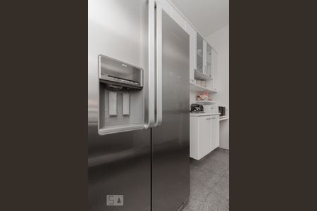 Apartamento à venda com 280m², 4 quartos e 4 vagas Apartamento à venda com 280m², 4 quartos e 4 vagasCozinha
