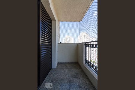 Apartamento à venda com 150m², 3 quartos e 3 vagasVaranda quarto suíte 3 (principal) 