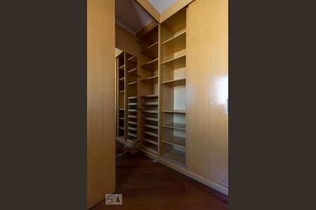 Apartamento à venda com 150m², 3 quartos e 3 vagasArmários Quarto suíte 2 