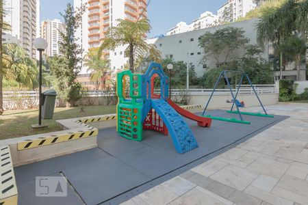Apartamento à venda com 85m², 3 quartos e 2 vagas Apartamento à venda com 85m², 3 quartos e 2 vagasPlayground