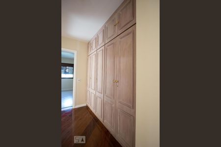 Apartamento à venda com 212m², 4 quartos e 5 vagasarmario corredor