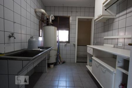 Apartamento à venda com 212m², 4 quartos e 5 vagasarea de serviço