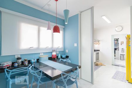 Apartamento à venda com 200m², 3 quartos e 3 vagas Apartamento à venda com 200m², 3 quartos e 3 vagasCopa