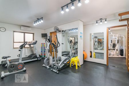 Apartamento à venda com 200m², 3 quartos e 3 vagas Apartamento à venda com 200m², 3 quartos e 3 vagasAcademia