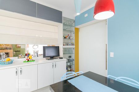 Apartamento à venda com 200m², 3 quartos e 3 vagas Apartamento à venda com 200m², 3 quartos e 3 vagasCopa