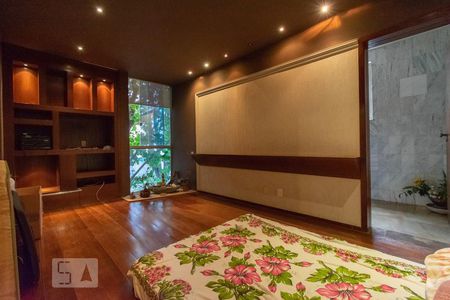 Apartamento à venda com 160m², 4 quartos e 1 vaga Apartamento à venda com 160m², 4 quartos e 1 vagaSuite 2