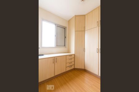 Quarto 1  de apartamento para alugar com 3 quartos, 70m² em Vila Regente Feijó, São Paulo