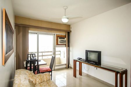 Sala de apartamento para alugar com 2 quartos, 65m² em Copacabana, Rio de Janeiro