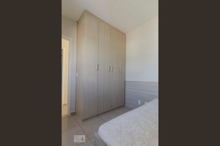 Quarto 3 de apartamento para alugar com 3 quartos, 54m² em Vila Mazzei, São Paulo