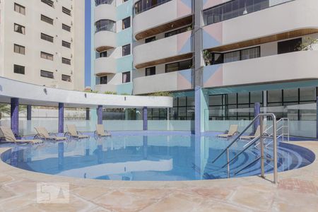 Apartamento à venda com 117m², 3 quartos e 3 vagas Apartamento à venda com 117m², 3 quartos e 3 vagasPiscina