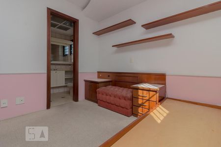 Apartamento à venda com 117m², 3 quartos e 3 vagas Apartamento à venda com 117m², 3 quartos e 3 vagasQuarto suíte 2