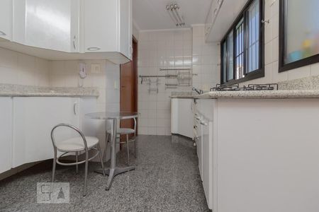Apartamento à venda com 117m², 3 quartos e 3 vagas Apartamento à venda com 117m², 3 quartos e 3 vagasCozinha