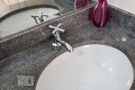 Apartamento à venda com 46m², 1 quarto e 1 vagaBANHEIRO