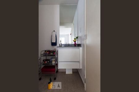 Apartamento à venda com 46m², 1 quarto e 1 vagaBANHEIRO