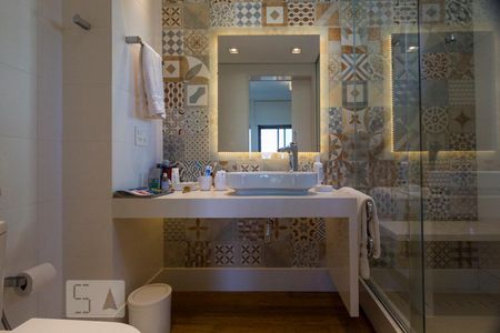 Apartamento à venda com 132m², 2 quartos e 3 vagasBANHEIRO SUITE